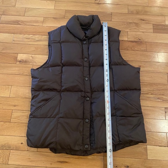 Women's Lands End Down Puffer Vest medium Chocolate Brown Sleeveless Snap Front - Picture 3 of 6